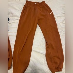 Nike Sweat Joggers! Used like new! Size small